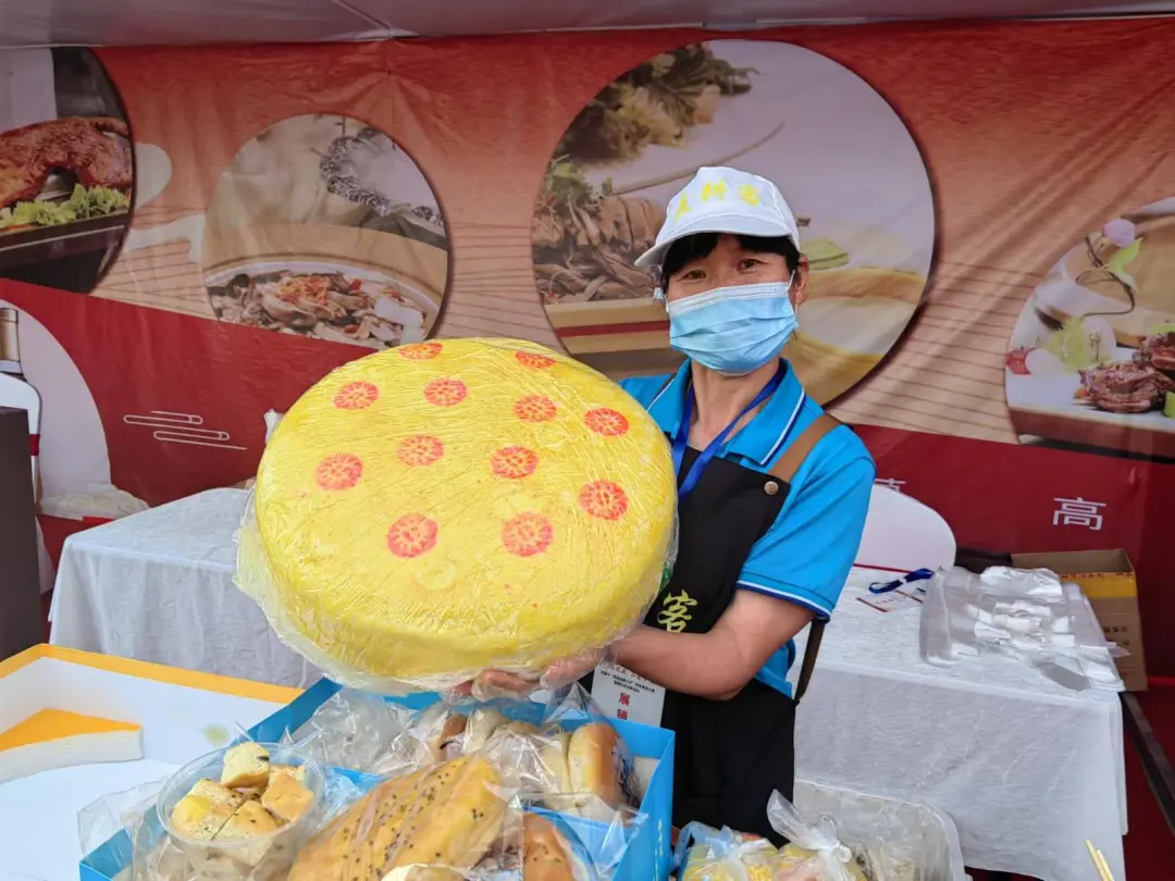 甘肃省商务厅 - 武威市举行"莫高金爵士杯"特色美食大赛颁奖暨餐饮促