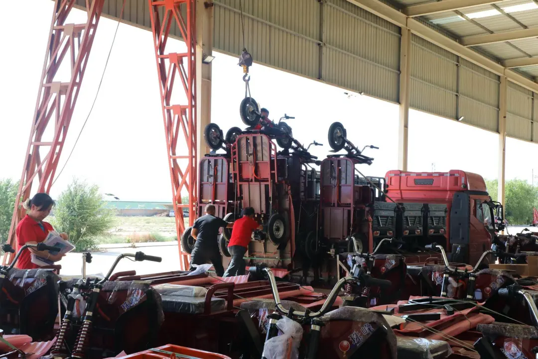 甘肃珠峰大江车辆制造有限公司三轮电动车首次出口俄罗斯市场